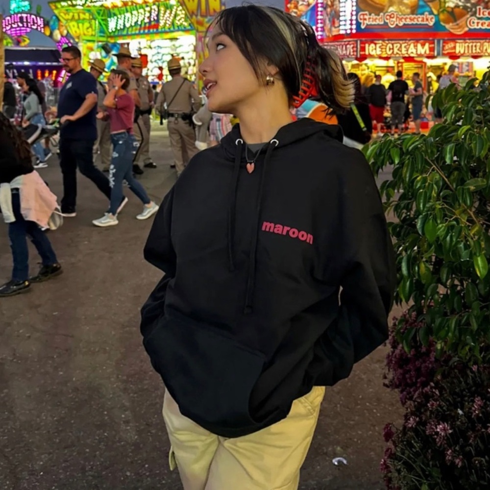 Taylor swift black size unisex med hoodie